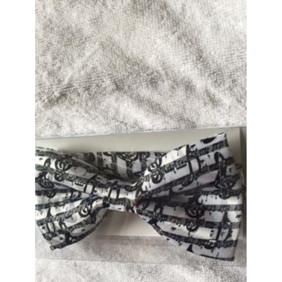 BT1641-White with Black Notes/Treble Bowtie